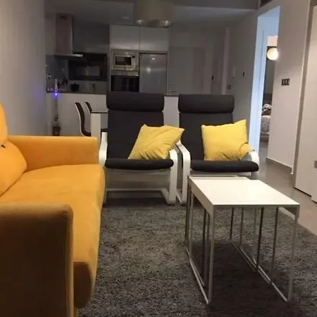 Penthouse Lamar 43.11 *